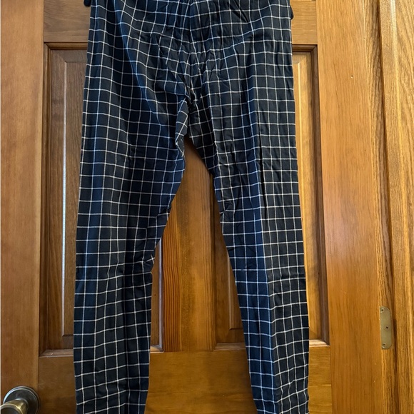 Old Navy NWT women’s large Black Checkered leggings/dress pants - Picture 3 of 3